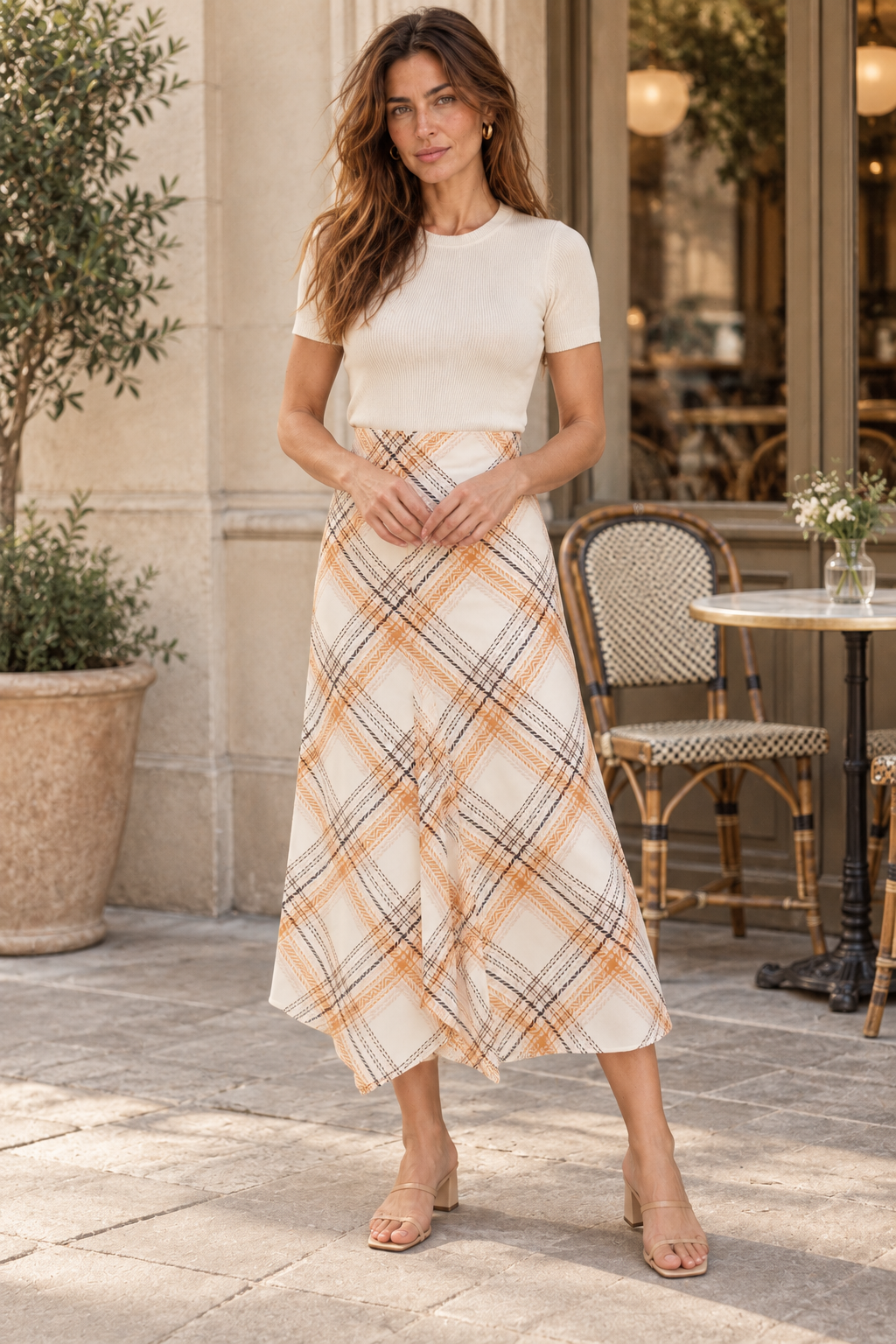 FALDA ESTAMPADA CUADROS — cuerpo entero, pose natural