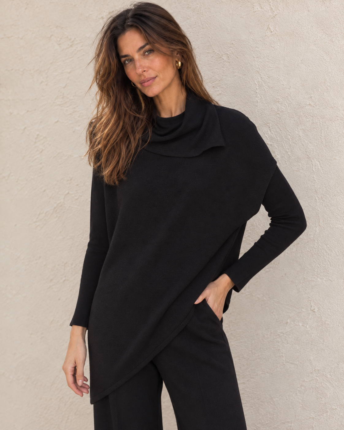 jersey efecto capa negro modelo Anna Verona 3