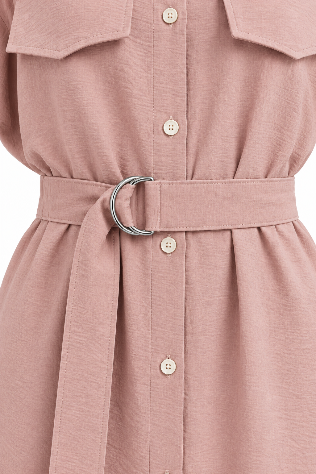 Vestido Bianca rosa — primer plano de la hebilla de doble anilla y la botonadura