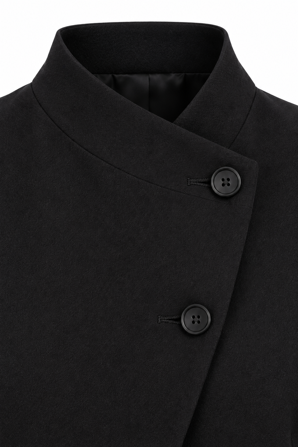 Anna Verona — blazer-cuello-alto-negro, detalle de confección