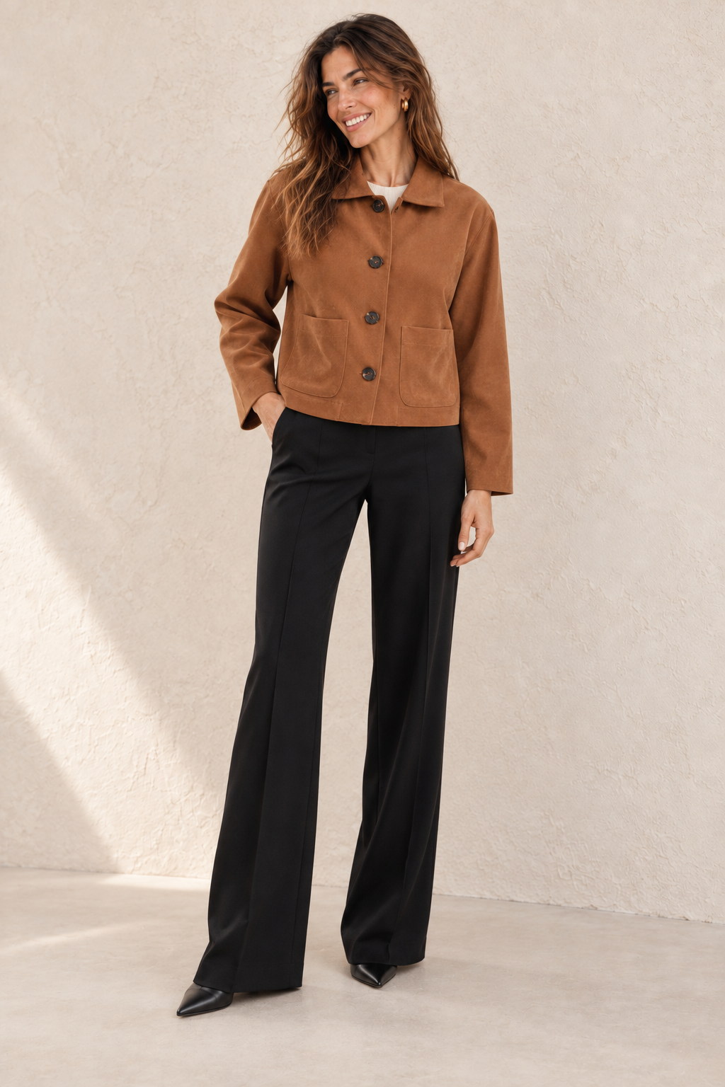 Chaqueta corta efecto ante — Anna Verona — expresion